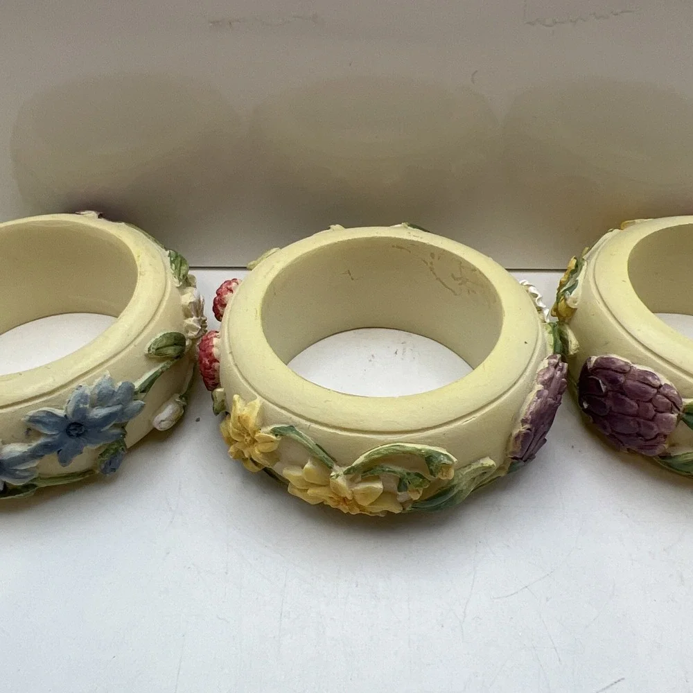 Vintage 1980s Resin Napkin Rings Set of 6–Botanical Floral, Berries & Artichoke